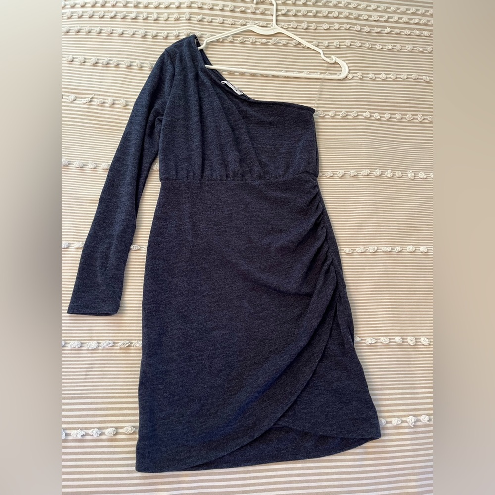 Gilli navy one-shoulder knit mini dress, size Small